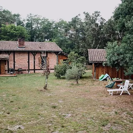 Holiday home Maison Typique Landaise